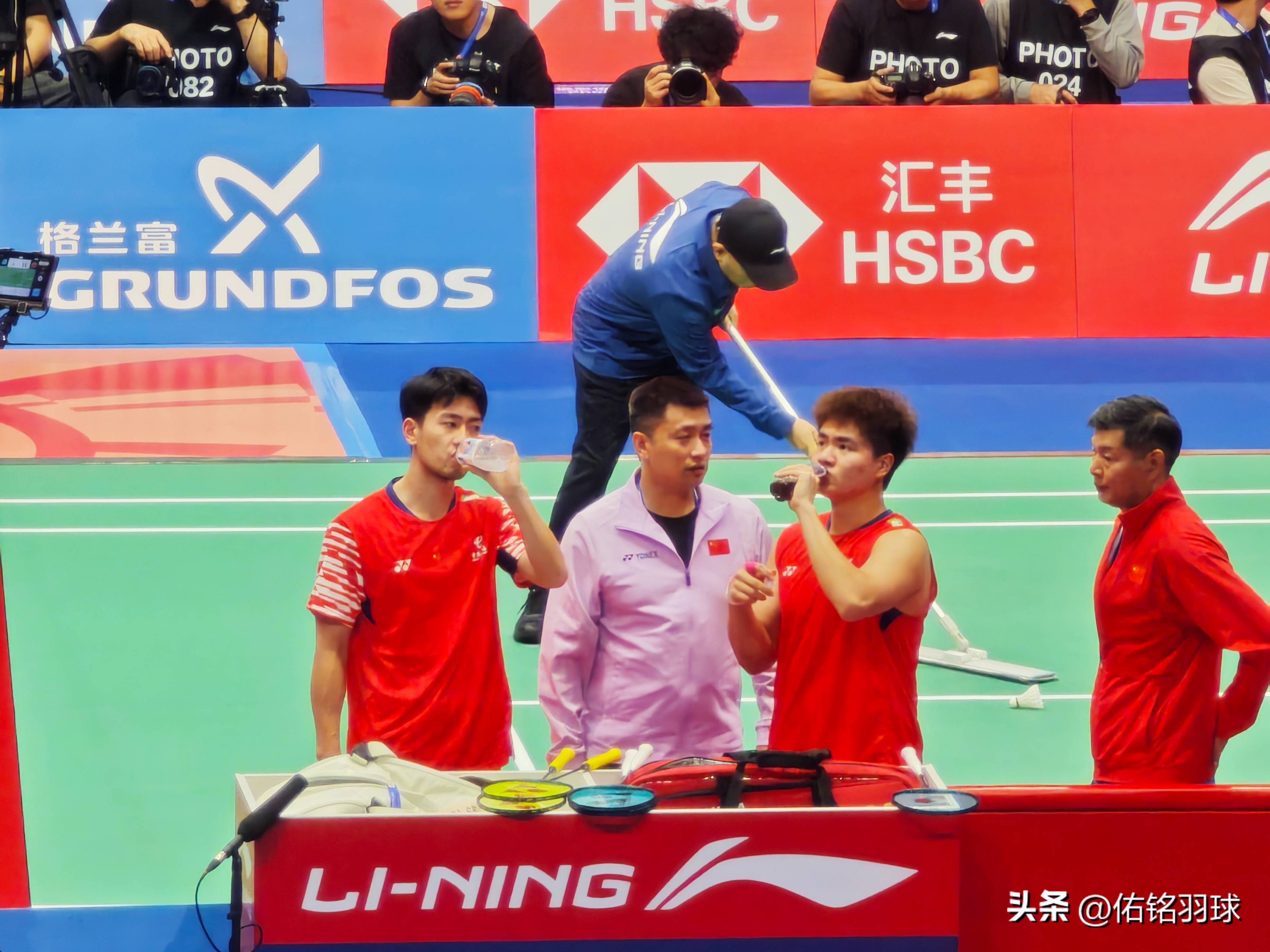 PG电子APP链接-印尼羽毛球队轻取日本羽毛球队，林丹制霸全场的简单介绍