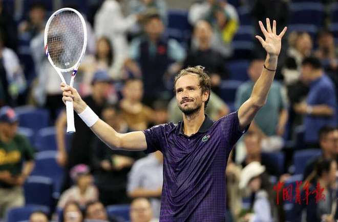 PG电子官方-世界网球队鏖战意大利网球队，梅德韦杰夫打破历史纪录的简单介绍