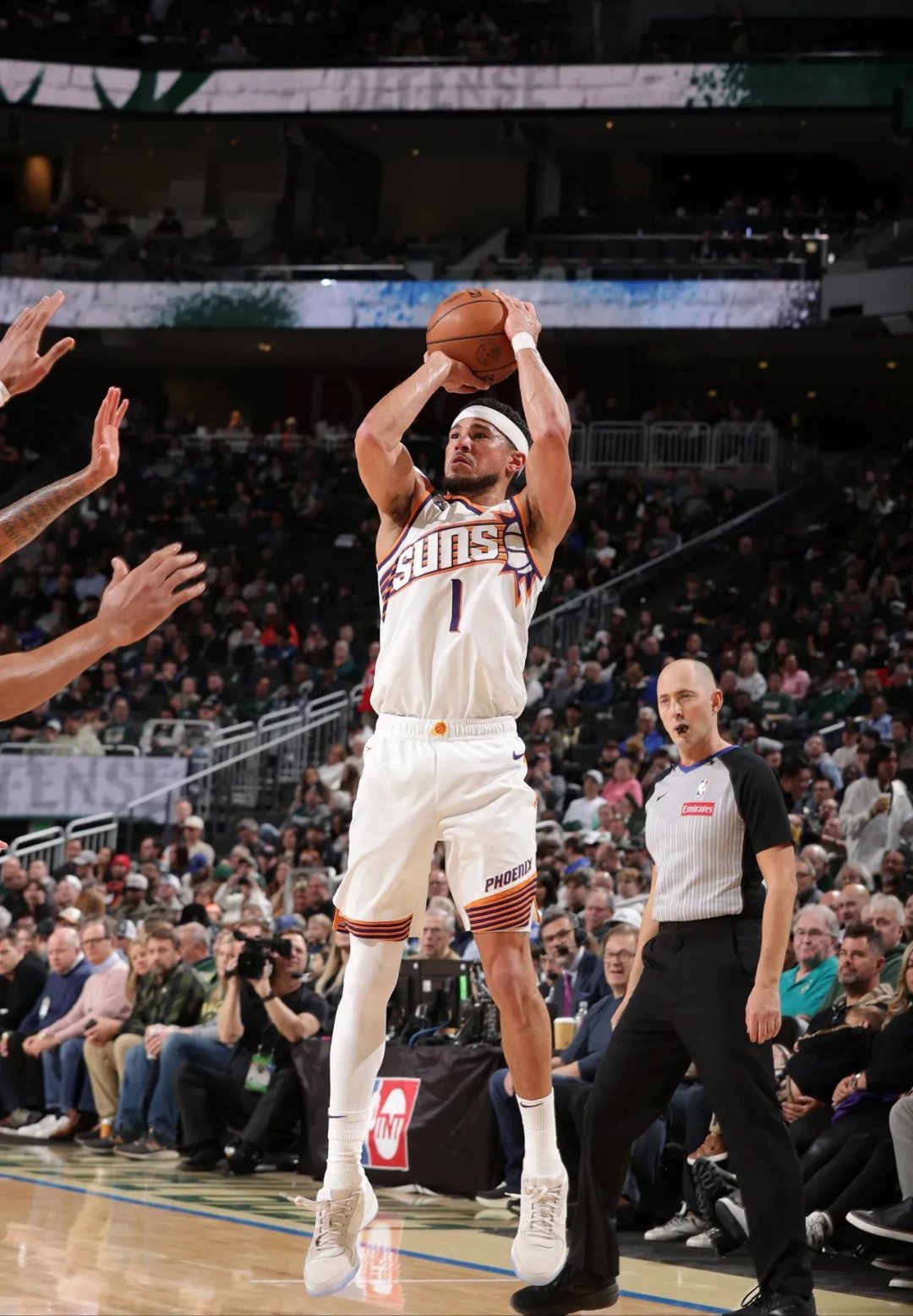 PG电子娱乐在线-关于热火鏖战篮网，布克惊艳四座的信息