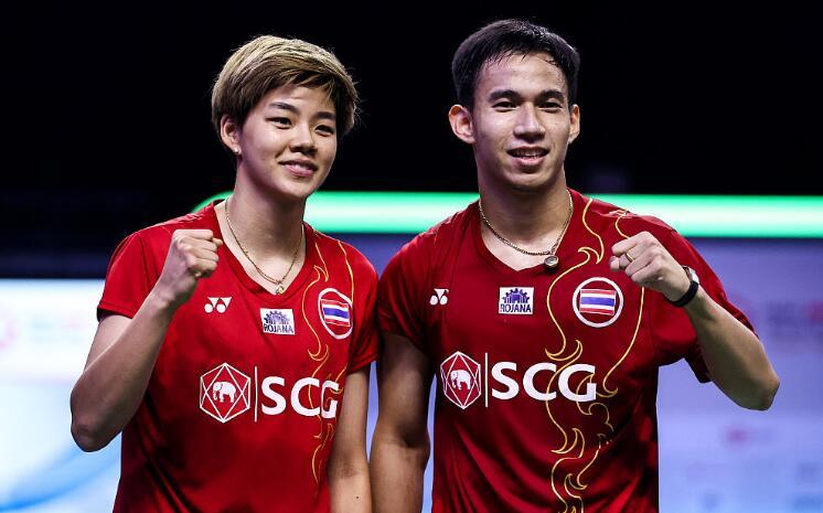 包含日本队完胜中国队，安赛龙状态火热的词条