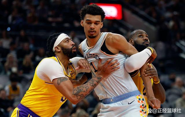 包含马刺遭遇三连败，球队战绩下滑的词条