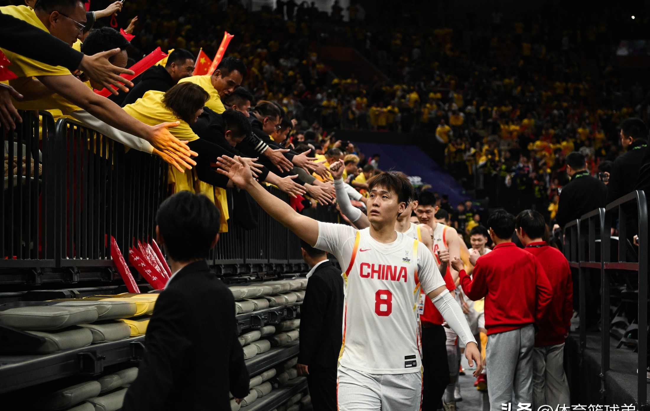 PG电子娱乐-包含球队新引援表现出色，助球队取胜的词条