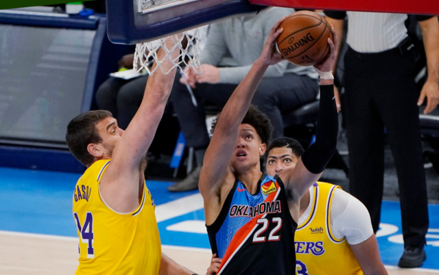 PG平台-包含雷丁连扳三球，客场壮举揭示强劲实力的词条