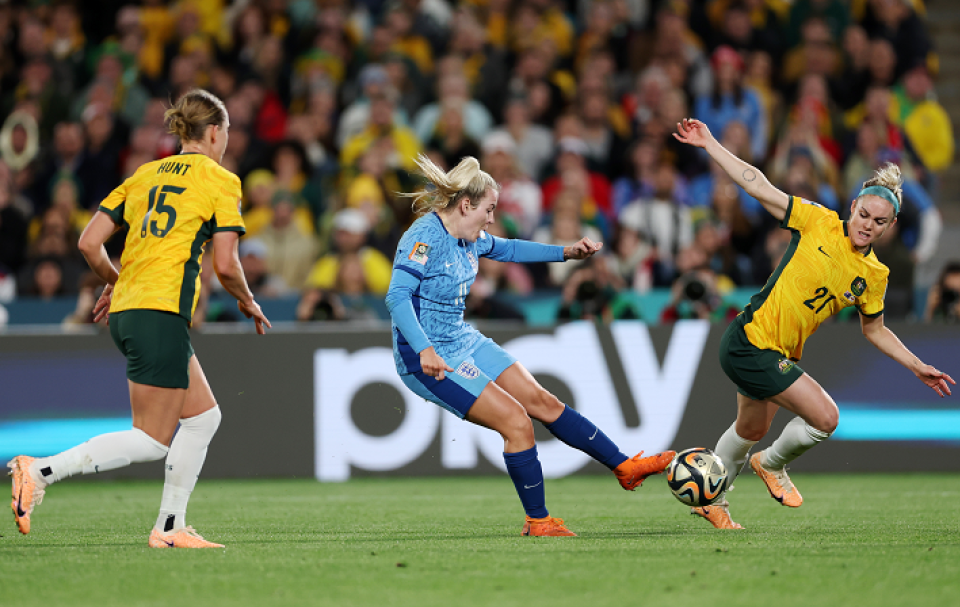 关于澳大利亚女足破门得分，锁定小组第一晋级的信息