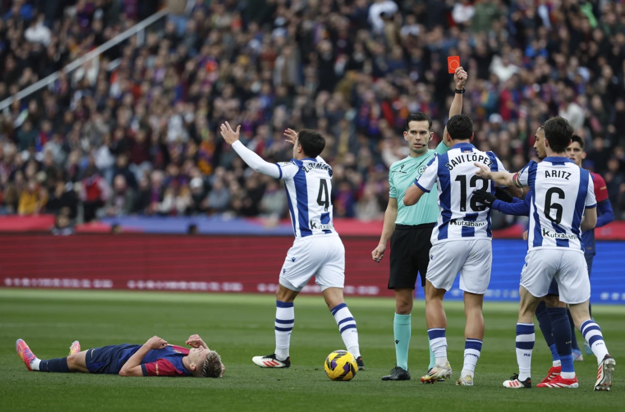 巴塞罗那队内团结一致,迎接挑战的简单介绍 巴塞罗那队内团结一致,迎接挑战的简单介绍