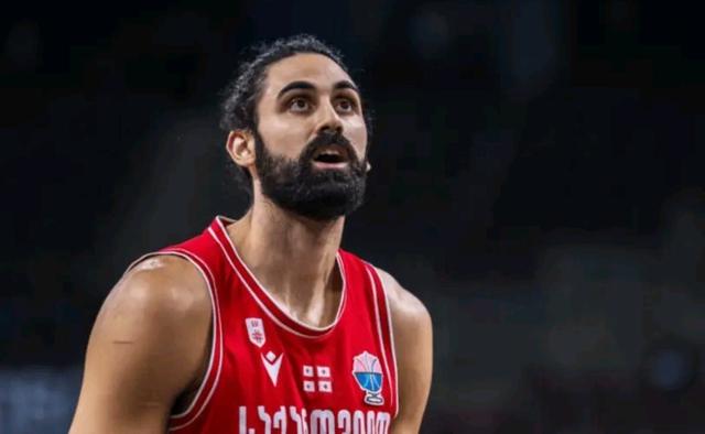 芬兰男篮队赢得关键胜利，晋级奥运四强的简单介绍