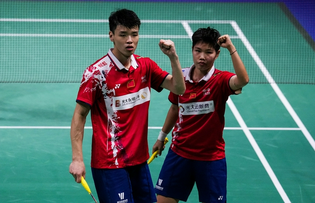 印尼队完胜丹麦队，黄鸭组合扛起全队