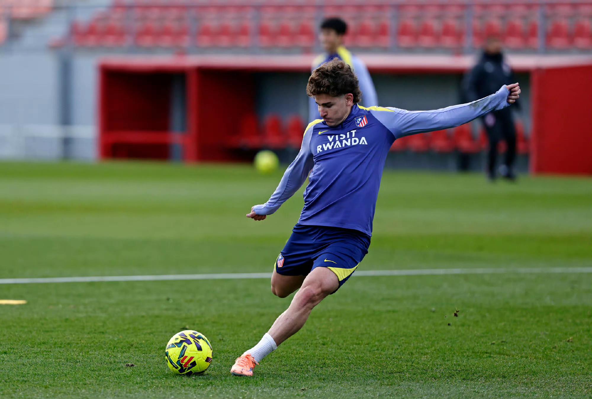 关于摩洛哥完胜马德里竞技，阿尔瓦雷斯状态火热的信息