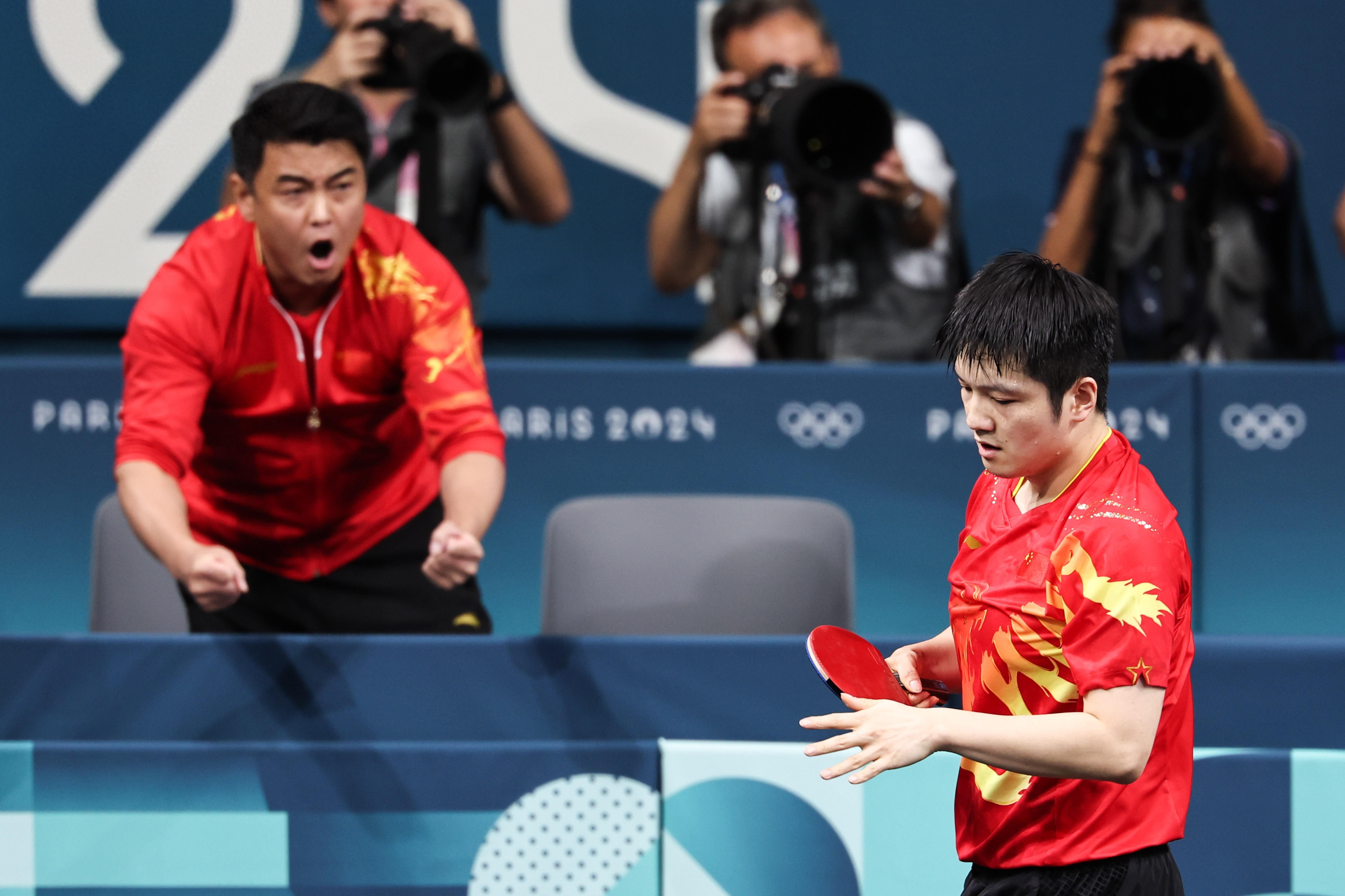 PG电子线上登入-法国乒乓球队鏖战英国乒乓球队，樊振东完成帽子戏法的简单介绍