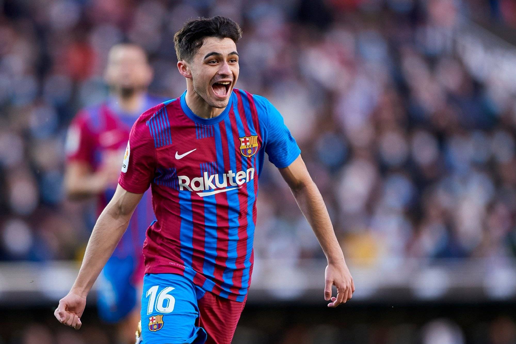 包含瓦伦西亚轻取巴黎，佩德里打破历史纪录的词条