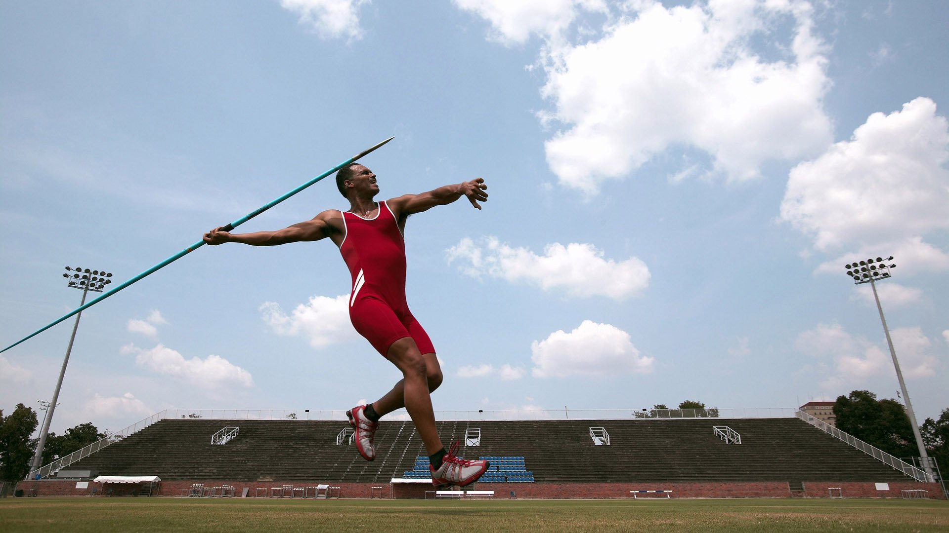 鹰击长空，当莫兰特的节奏成为黄蜂无法破解的密码